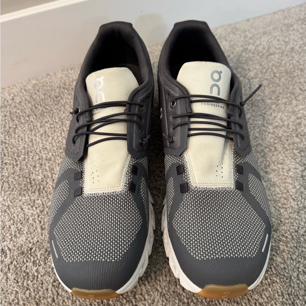NWT On Running Men's Gray Athletic Shoes